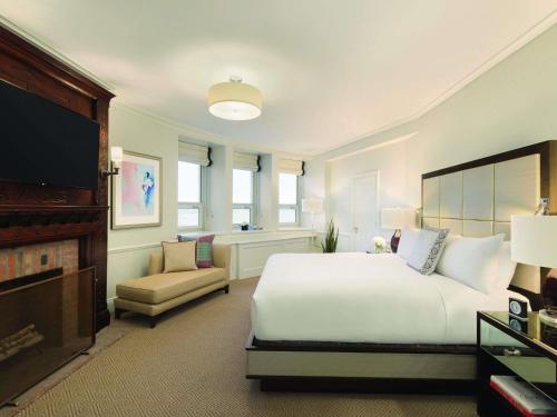 1 queen bed