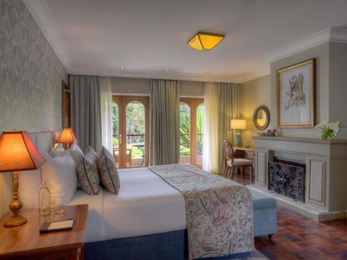 Fairmont Mount Kenya Safari Room Type - Fairmont Deluxe Queen Room