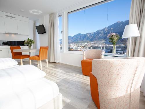 Room, deluxe, mountain view