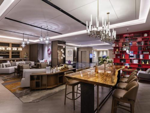 Bar/lounge, Grand Mercure Shanghai Lingang in Fengxian and Jinshan Resort