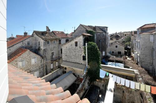 Palace Central Square, Trogir (fotografie 5)