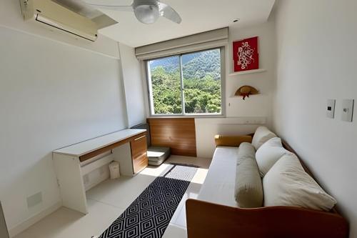 Apartamento de 2 quartos com vista para o Cristo in Humaita
