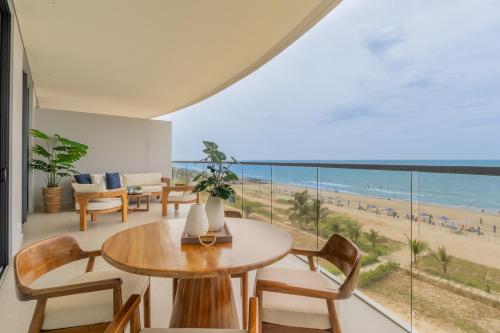 Wake Up to the Ocean, True Beachfront Terrace
