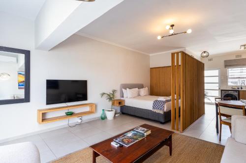 Pet-Friendly Studio With Private Patio And By Ctha - image 4