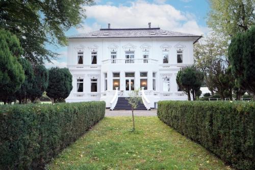 Hotel Herrenhaus Hamburg - Since 1892