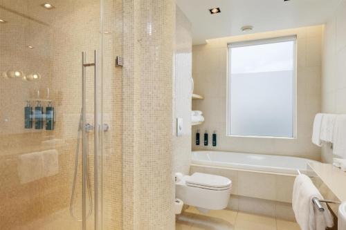 Hilton Reykjavik Nordica - image 3