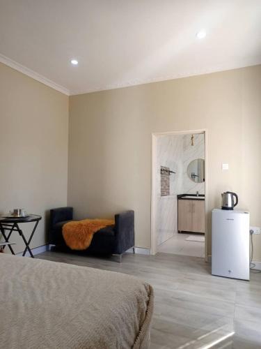Stay Low Lodge in Choma