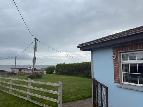 Beachfront Cottage - 3 bedrooms 2