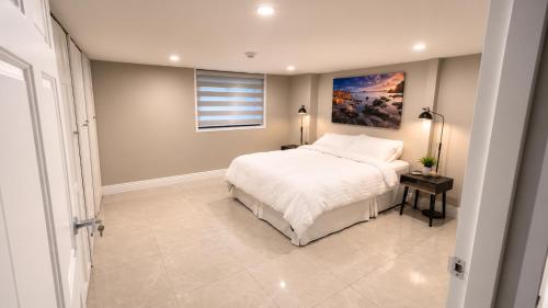 1-bedroom One Woodbrook Place Apartment! - image 4