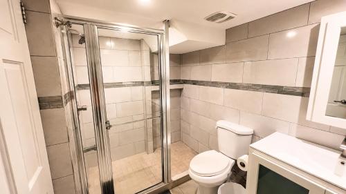 1-bedroom One Woodbrook Place Apartment! - image 3