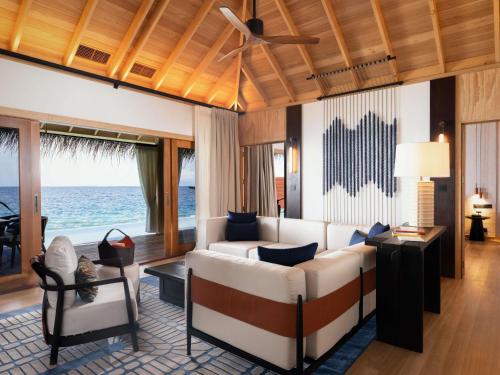 Mirihi Island Resort Room Type - Villa, 2 Bedrooms, Private Pool, Overwater