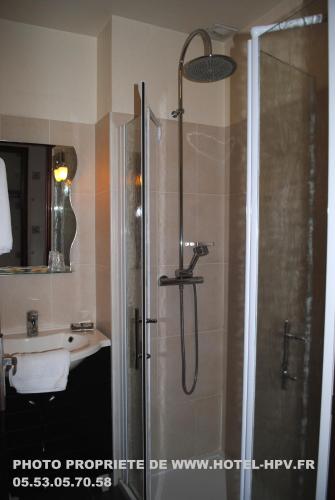 Twin Room with Shower