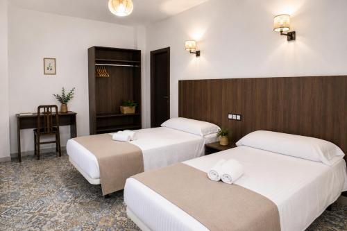 Hospedium Hostal La Paz Parking Gratis in Marmolejo
