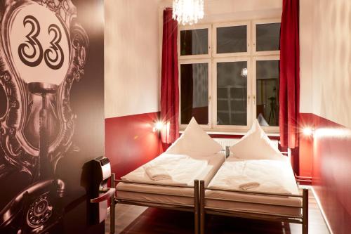 Ballhaus Berlin Hostel - image 4