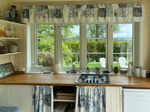 Cottage with views and private sauna in Kartan