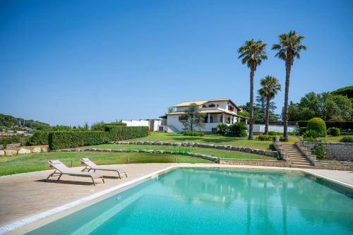 Sicilian villa with pool 400m above sea level