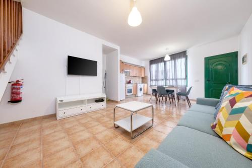 Mar y Ola - 250M to the Beach By Lanzarote Vacation Homes