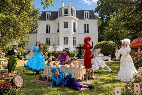 La Cour des Merveilles - Hôtel Théâtre Immersif - 9km de Disneyland Paris - Chambre d'hôtes - Lagny-sur-Marne