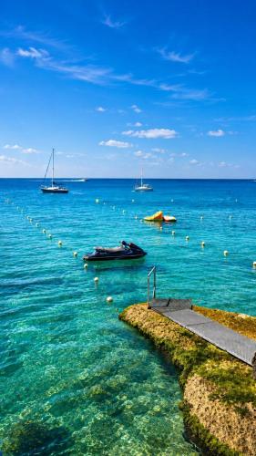 Beachside Guesthouse for 4 Anfeh, North Lebanon in Anfah
