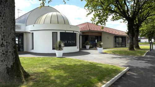 . The Originals City, Le Patio Hôtel, Cholet Nord