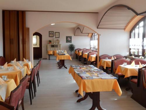 Iekārtas, Pension Schmitt in Burkardroth