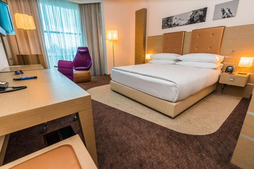 DoubleTree by Hilton Hotel Oradea Room Type - King Room with View