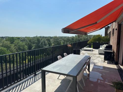 Rõdu/terrass, Luxe panoramische penthouse met hottub met 2 slaapkamers in Kontich