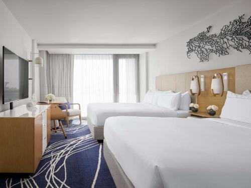 2 double beds