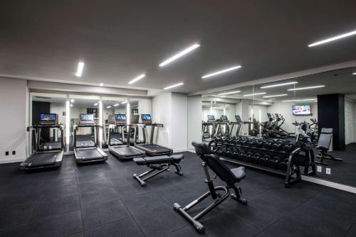 LondonHouse Chicago Curio Collection by Hilton - image 5