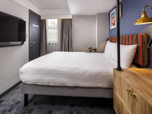 ibis Styles London Gloucester Road Room Type - The Double