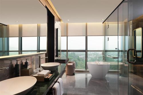 Suite, deluxe