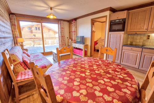 Résidence Les Logis De Bellecombe - Appartement de charme proche village, à côté des pistes MAE-2234