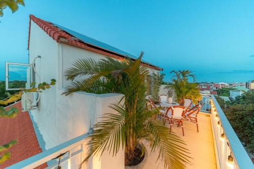 New 5BR Private Pool Villa Near Old Town - image 5