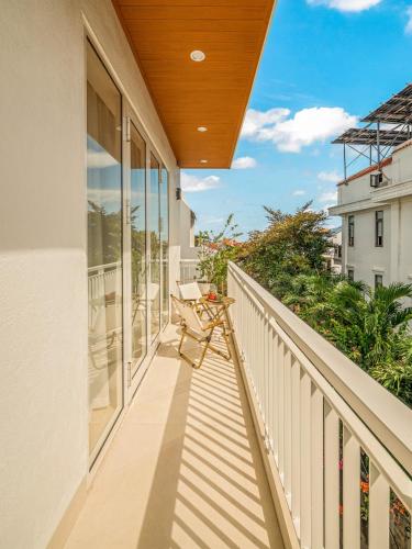 New 5BR Private Pool Villa Near Old Town - image 3