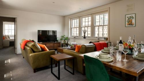 2 bedrooms, 4 beds