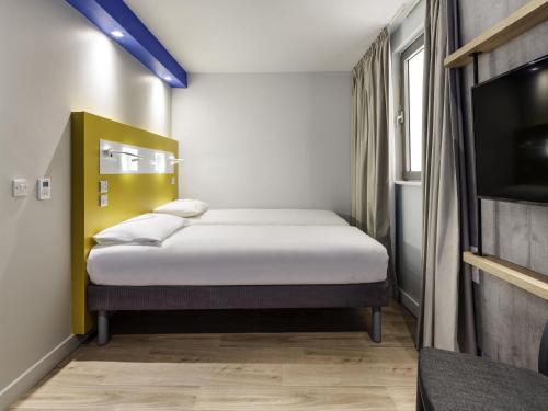 Twin room, without windows