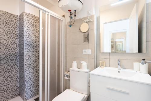 TOP New apartment center Los Cristianos 5