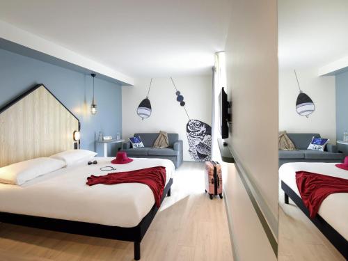 1 double bed, 1 sofa bed