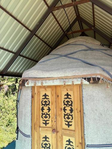 Luxury Yurt with All Amenities