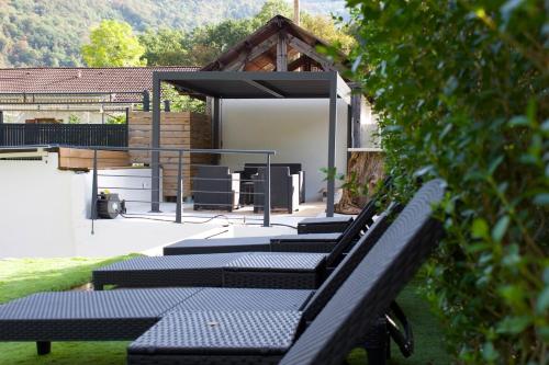 Maison vue montagne avec jaccuzi, piscine privés