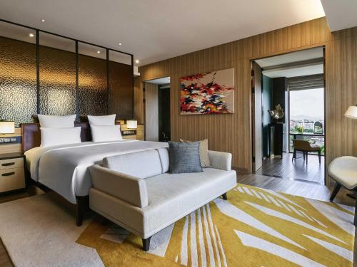 PULLMAN BANDUNG GRAND CENTRAL Room Type - Junior King Suite