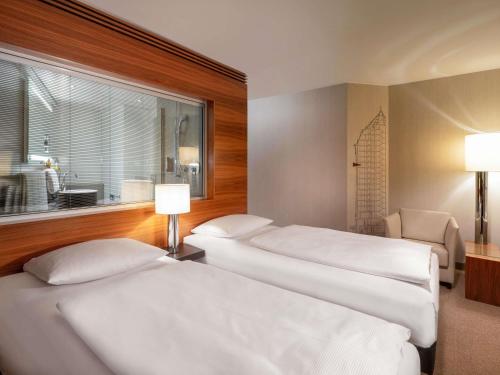 2 twin beds
