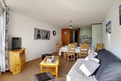 Résidence Caron - Appartement spacieux · Pied des pistes · Balcon MAE-3014