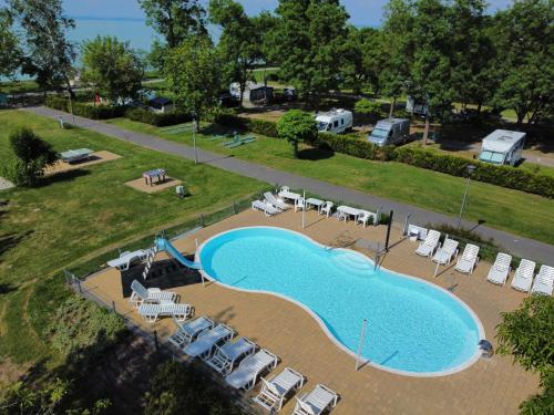 Aranypart Camping & Apartments 3