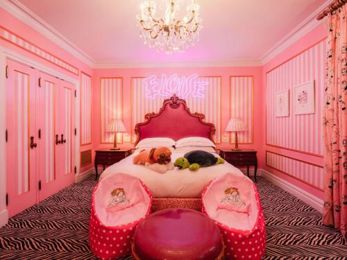 1 queen bed