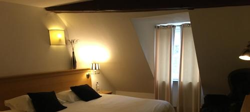 2 twin beds