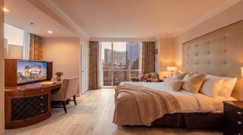 7th-Floor 1BR Suite, MGM Signature Strip Balcony, No Resort Fee