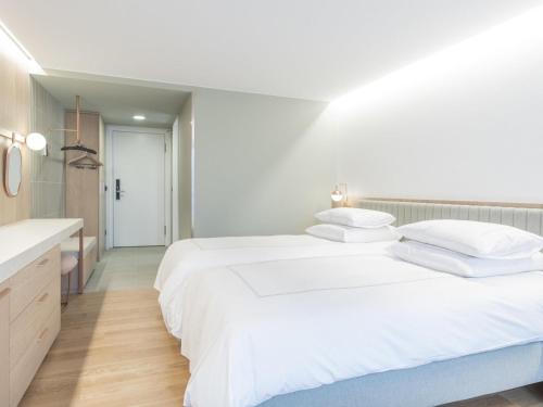 Chambre avec 2 lits, premier, balcon