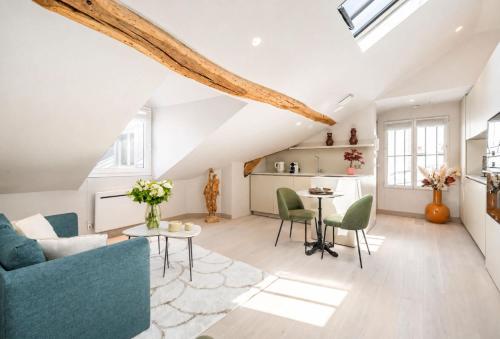 Sumptuous property near Hotel de Ville & Marais
