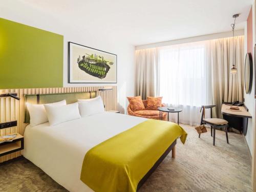 1 queen bed